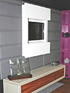 Salles de bain Sanitaires : Mur en cuir avec meuble télé et meuble béton : Ébénisterie Schwarz
